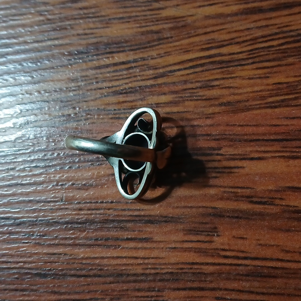 Ring‎ - Picture 4 of 5
